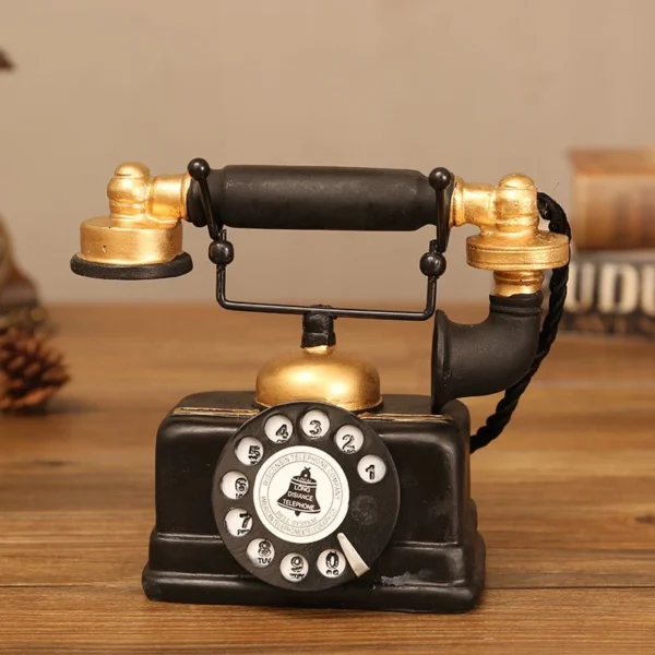 Random Retro Nostalgic Old Fashioned Telephone Ornaments Creative Phone Model Movie Shooting Bar Desktop Decorations
