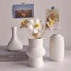 Random Beige Color Ceramic Vase Nordic Classic Flower Vessel Home Tabletop Vase Ornament