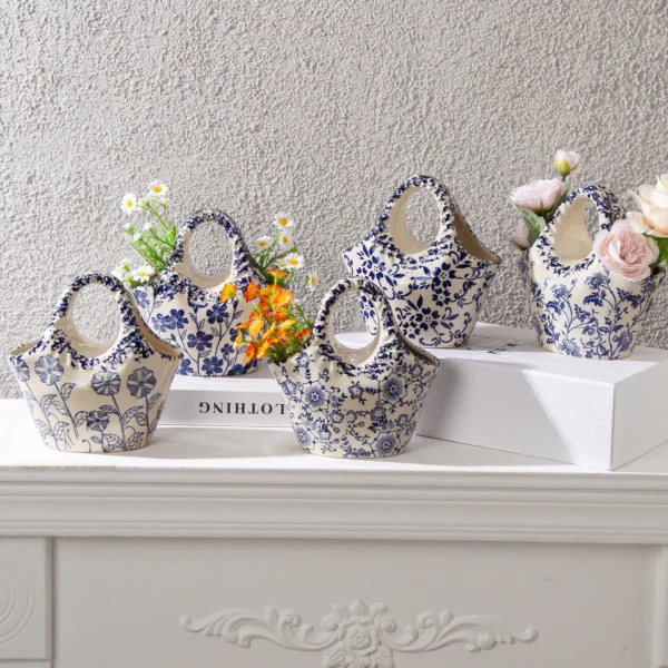 Holly Vase Flowers Retro Ceramic Large Pendulum Decoration Living Room Hydroponic Flower Arrangement Creative Feeling Pastoral Style  Home