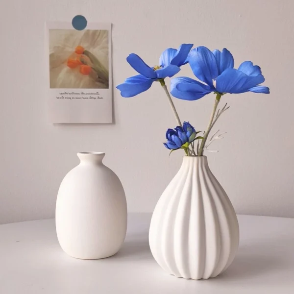 Random  Ceramic Vase White Nordic Flower Vessels Hydroponic Vase Supply